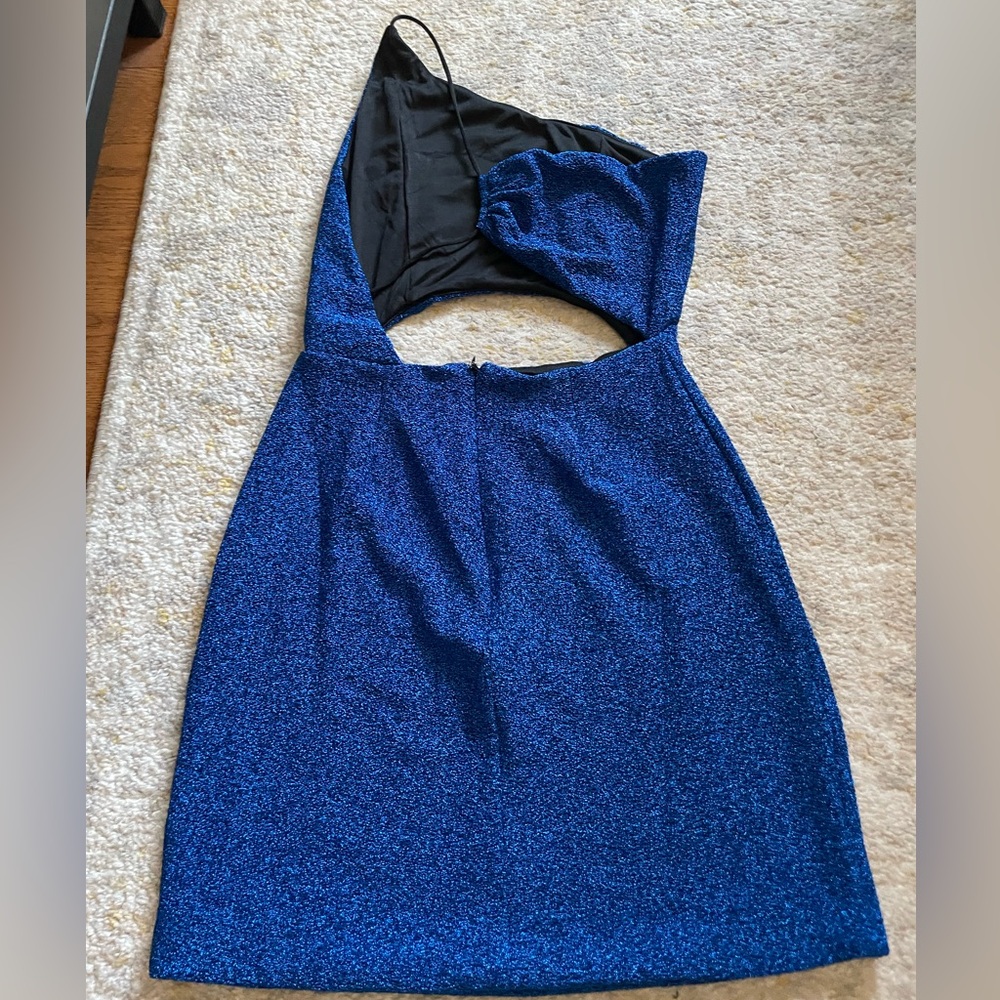 HELLO MOLLY Craving You
Dress Blue - Picture 3 of 7